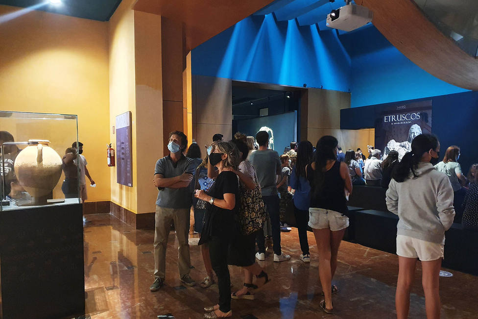 El MARQ recupera las cifras anteriores a la pandemia con más de dos mil visitantes a la exposición Etruscos