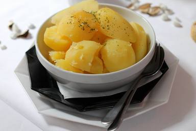 Patatas asadas en 9 MINUTOS con el microondas 