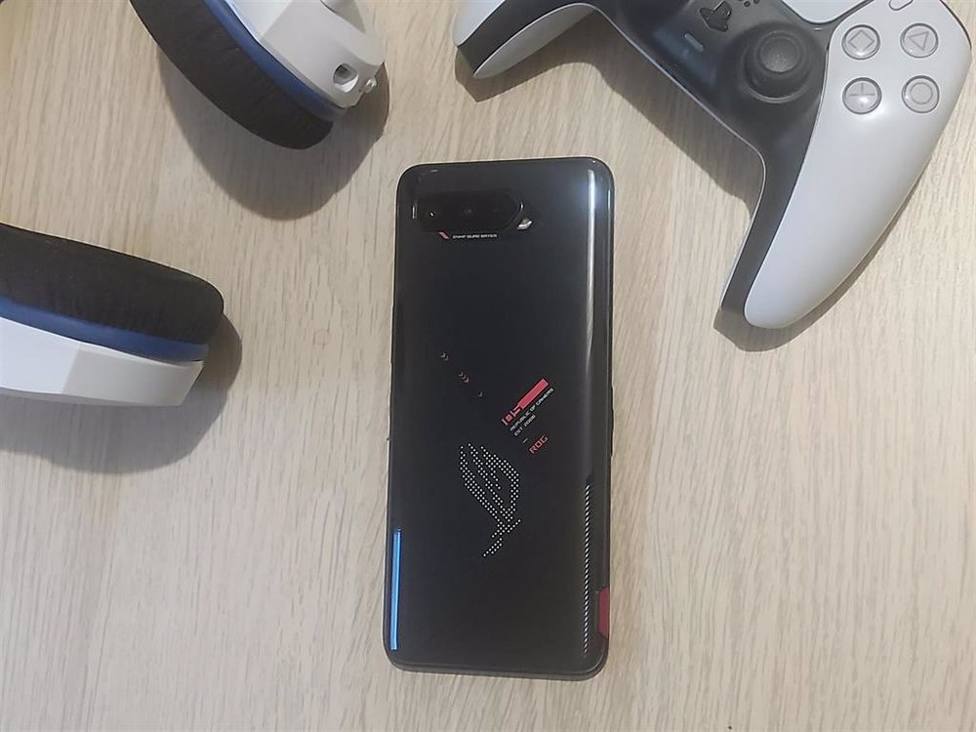 Videojuegos: ROG Phone 5s: un móvil gaming muy potente al que le faltan características más llamativas para juegos