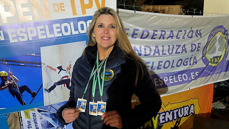 La espeleóloga Brigitte Blondel consiguió tres medallas para el GAEM Motril en el TPV de Campillo