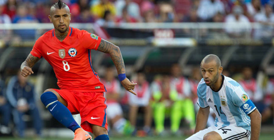 Chile y Argentina se midieron en la fase de grupos con victoria para la albiceleste por 2-1. Reuters.