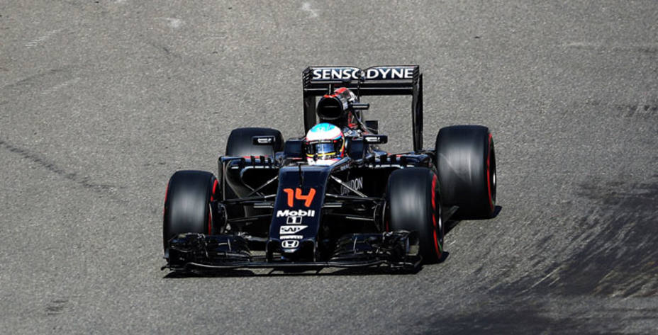Fernando Alonso, que tuvo que abandonar la clasificación al poco de salir (FOTO - Reuters)
