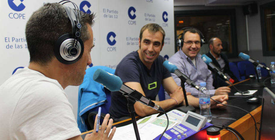 Nani Roma en un momento de la entrevista con Joseba Larrañaga y Carlos Miquel
