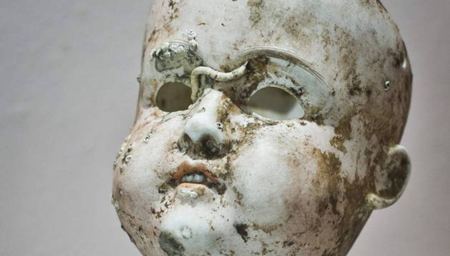 Subastan por 6.500 euros la muñeca de una superviviente del Titanic