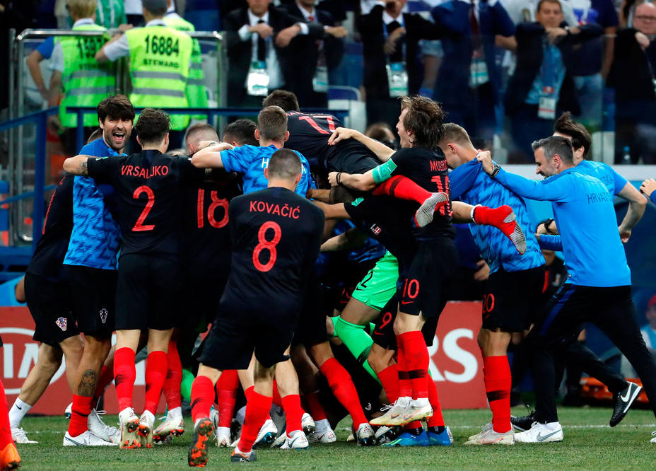 La selección croata celebra el pase a cuartos de final (EFE)