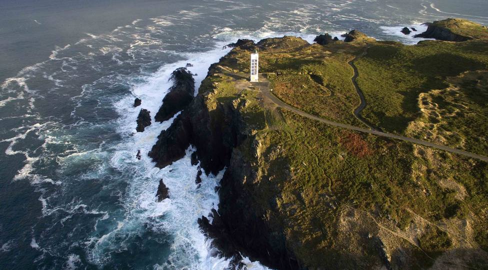 Faro de Punta Frouxeira, en Valdoviño - FOTO: Diputación de A Coruña