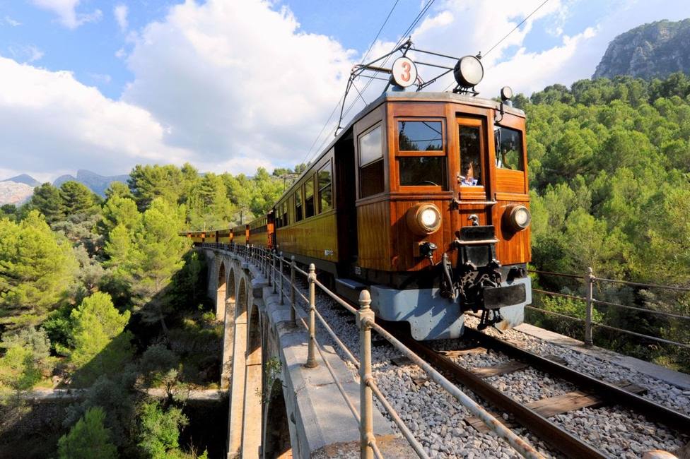 El ferrocarril de Sóller cierra dos meses por obras de mantenimiento y mejora