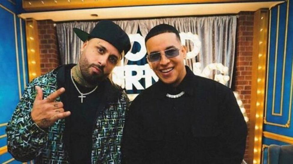Daddy Yankee y Nicky Jam cantan en Tiemes Square su nuevo éxito