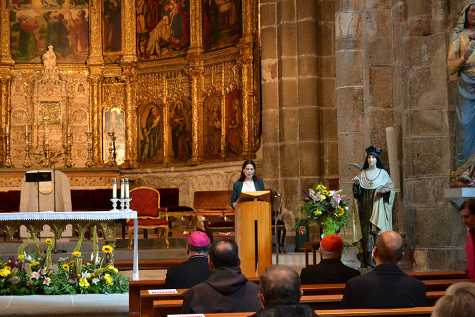 La Iglesia celebra el 50 aniversario de la proclamación de la primera mujer como Doctora de la Iglesia