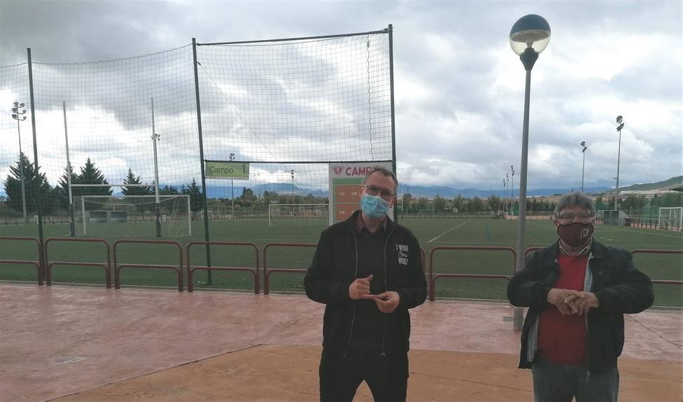 El fútbol vuelve poco a poco a Pradoviejo de Logroño aunque todavía sin público y sin vestuarios
