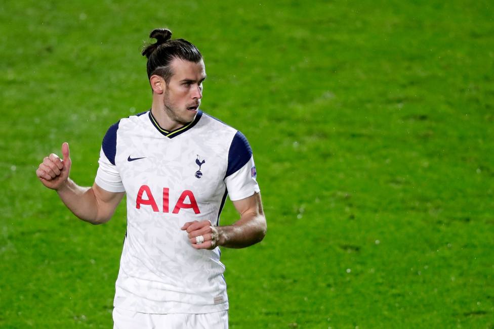 El Tottenham se estrella en Bélgica con Bale titular; el Milan sigue líder; el Leicester se impone en Grecia