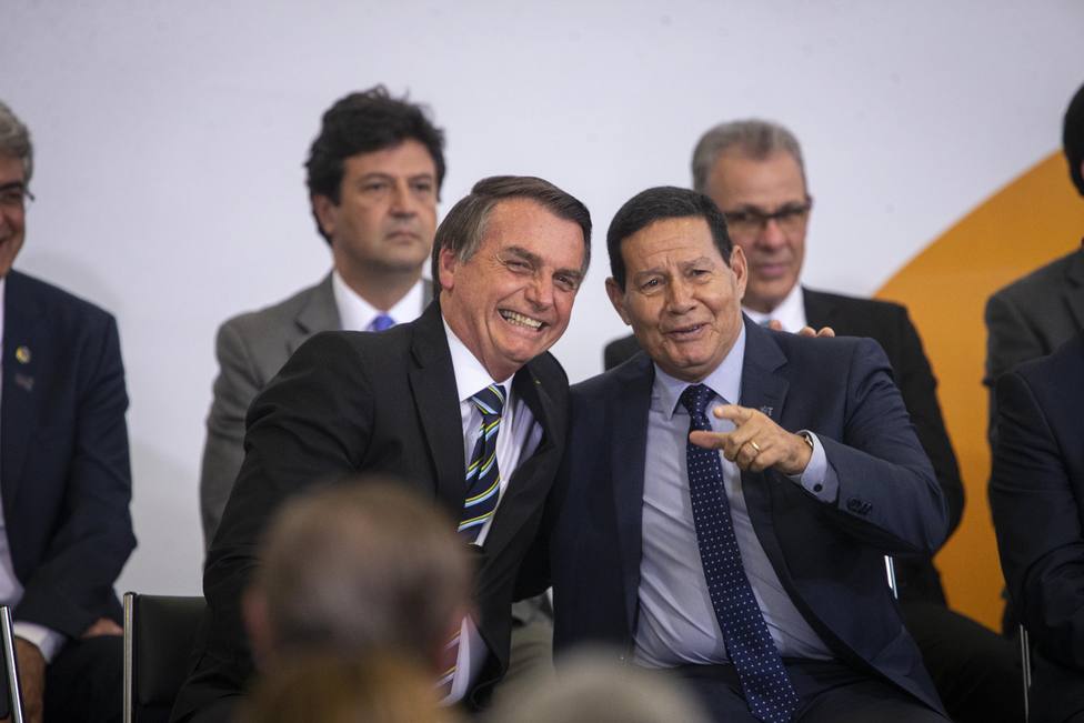 Bolsonaro desplanta de nuevo al vicepresidente Mourao dejándole fuera de la última reunión ministerial