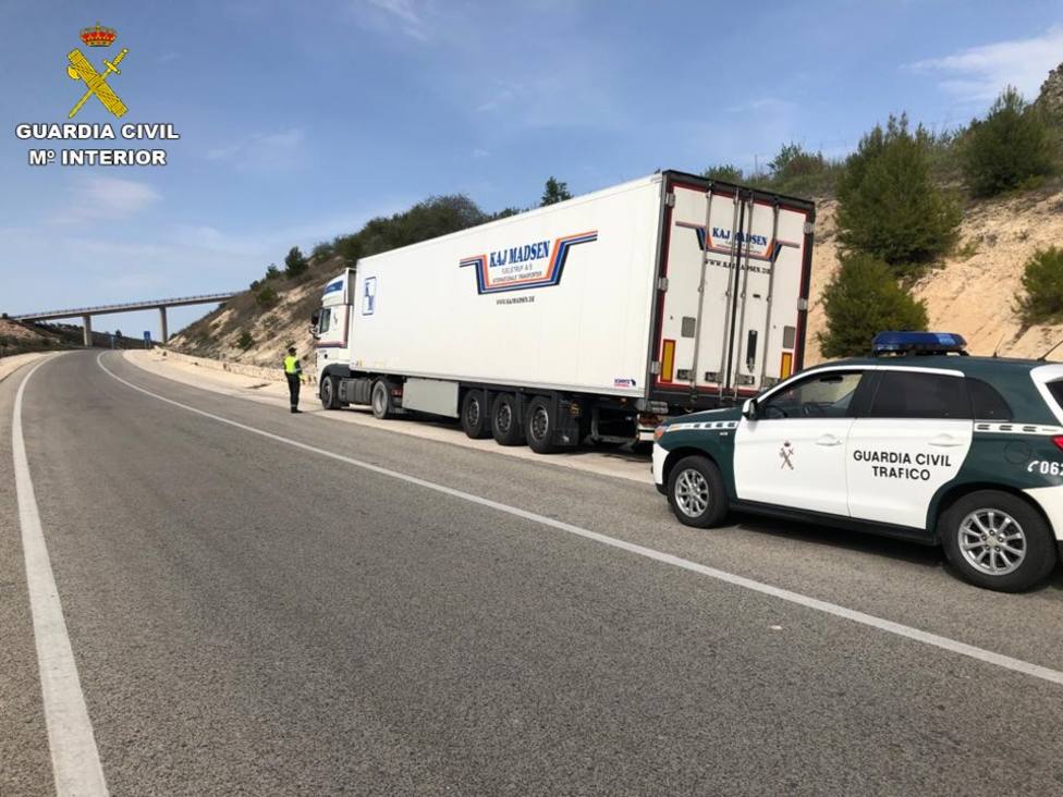 La Guardia Civil sorprende a un camionero en Alcoy que quintuplicaba la tasa de alcohol al volante