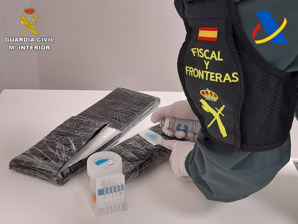 Detenido en el aeropuerto de Alicante con casi dos kilos de cocaína procedentes de Brasil