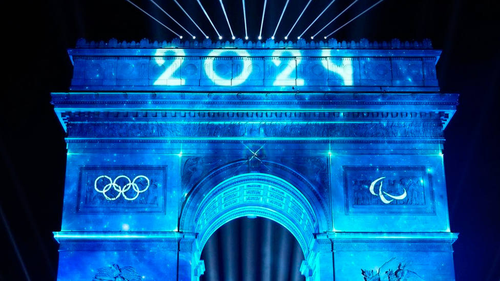 Arco del Triunfo de París con el logo de los Juegos Olímpicos | IMAGEN: @paris2024