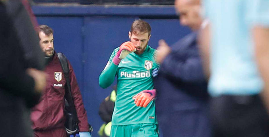 Oblak se retiró lesionado del encuentro frente al Villarreal (FOTO - @LALIGA)