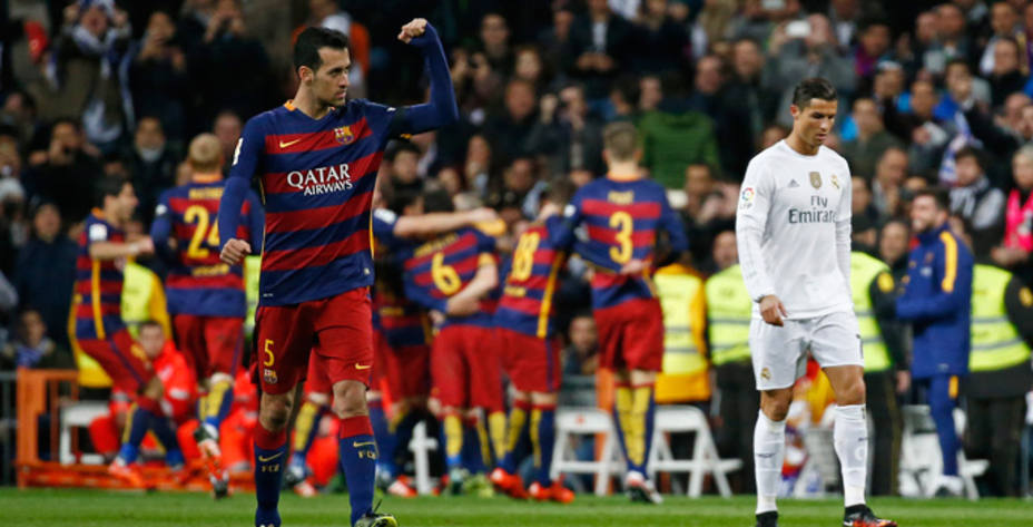 El Barcelona celebra el 0-3, obra de Iniesta (Reuters)