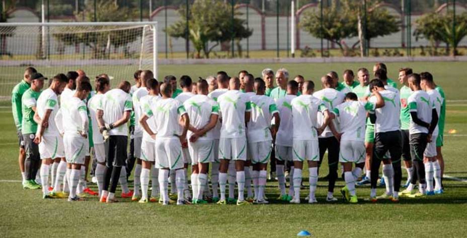 La selección argelina, en un entrenamiento. (Reuters)