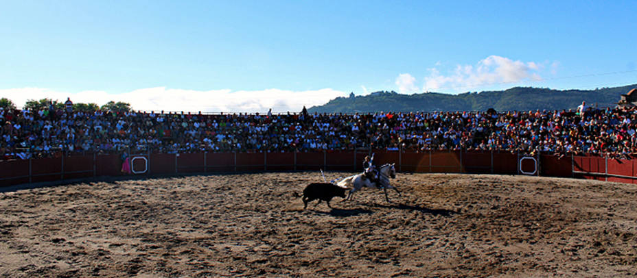 Imagen de la plaza de Viana do Castelo durante sus festejos taurinos