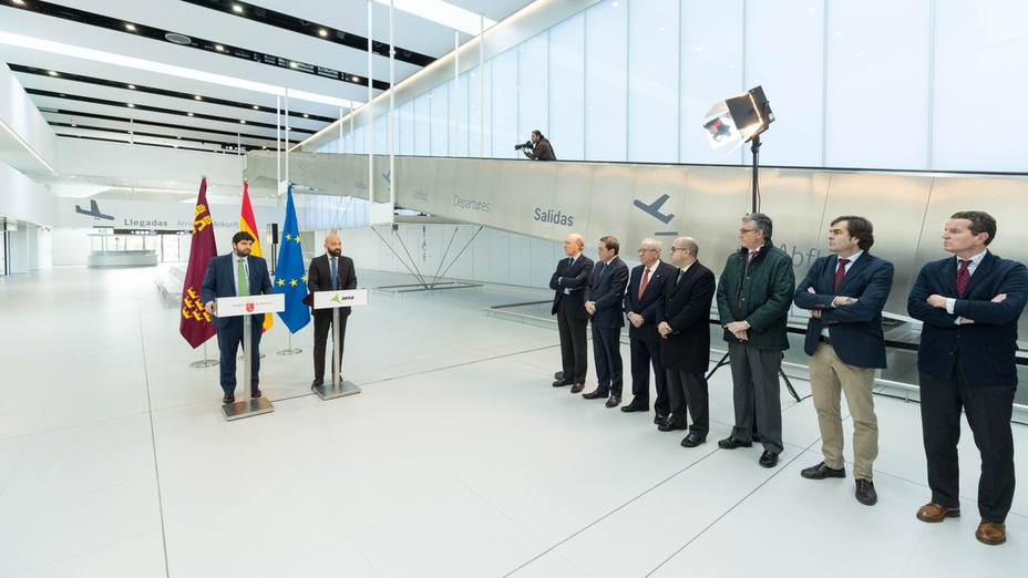 El presidente de AENA confirma que el Aeropuerto de Corvera estará operativo el 15 de enero