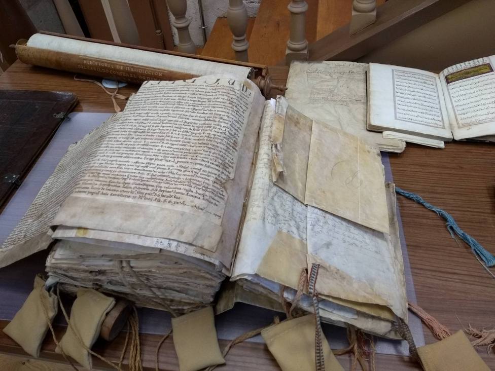 Documentos guardados en el archivo de la Catedral de Burgos.