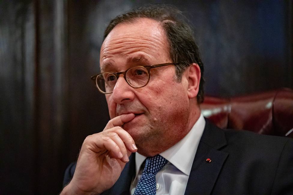 Hollande ve extremadamente grave que el Partido Socialista francés pueda quedarse fuera de la Eurocámara