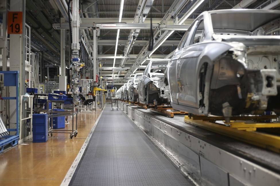 Volkswagen Navarra fija cuatro días más de producción y prevé contratar a 200 personas tras el verano