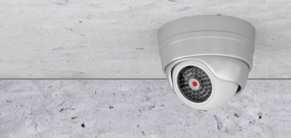 Las cámaras de vigilancia falsas también pueden vulnerar el derecgo a la intimidad, según el Supremo