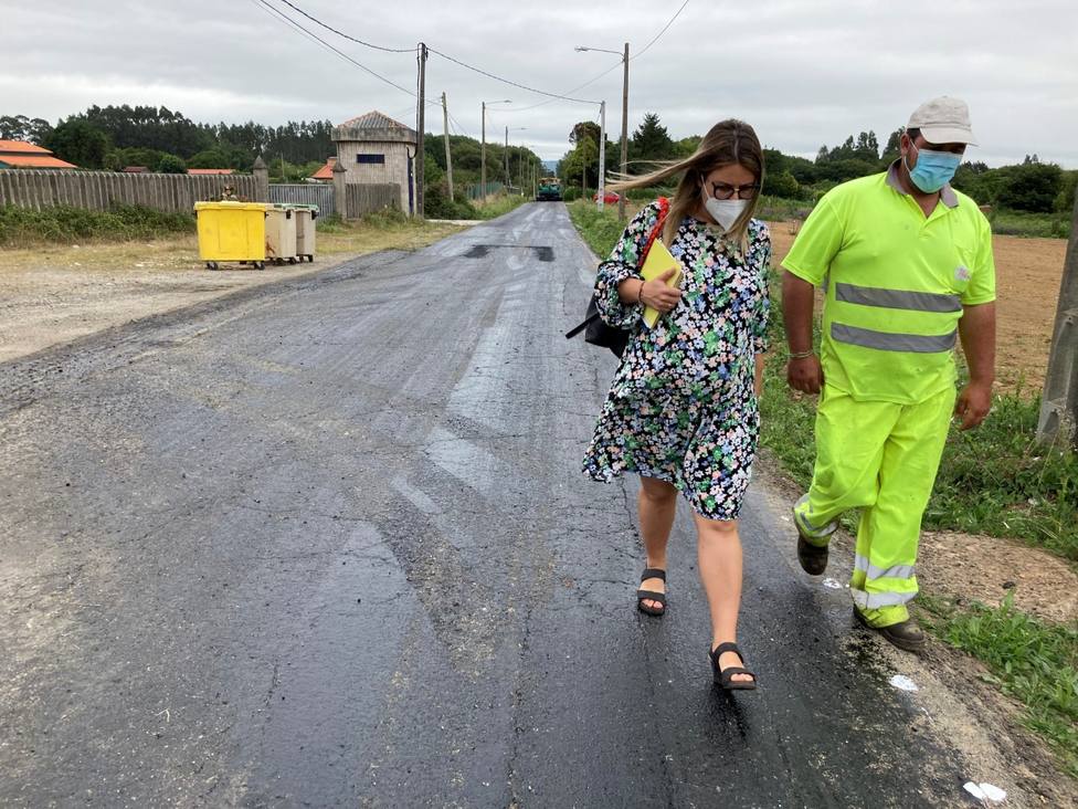 La concejala de Obras, Ana Lamas, comprobó la evolución de los trabajos - FOTO: Concello de Ferrol