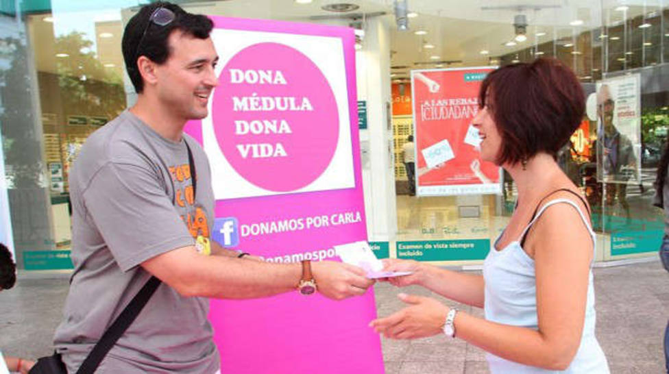 Campaña para promover la donación de médula en Sevilla.