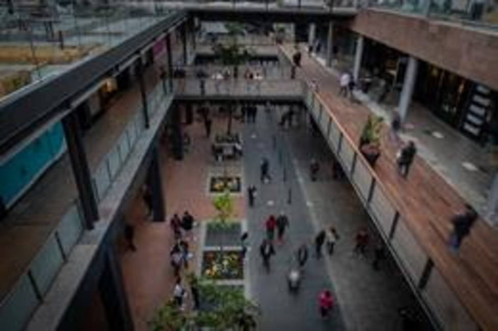 El Govern añade un millón de euros a las ayudas a la restauración de centros comerciales