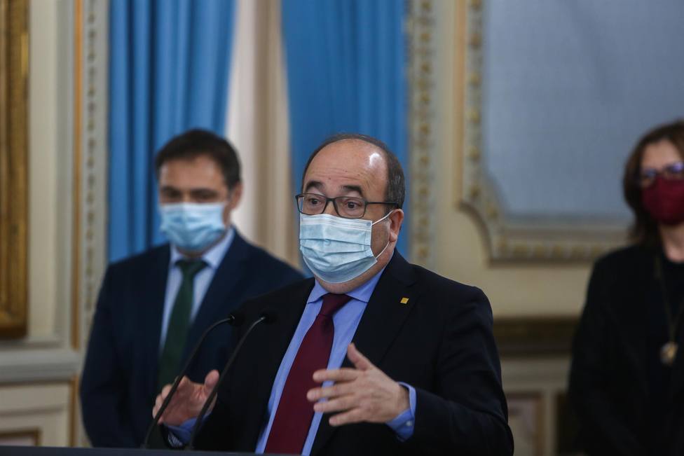 Iceta sale en defensa de la Generalitat en el lío por las vacunaciones de los policias