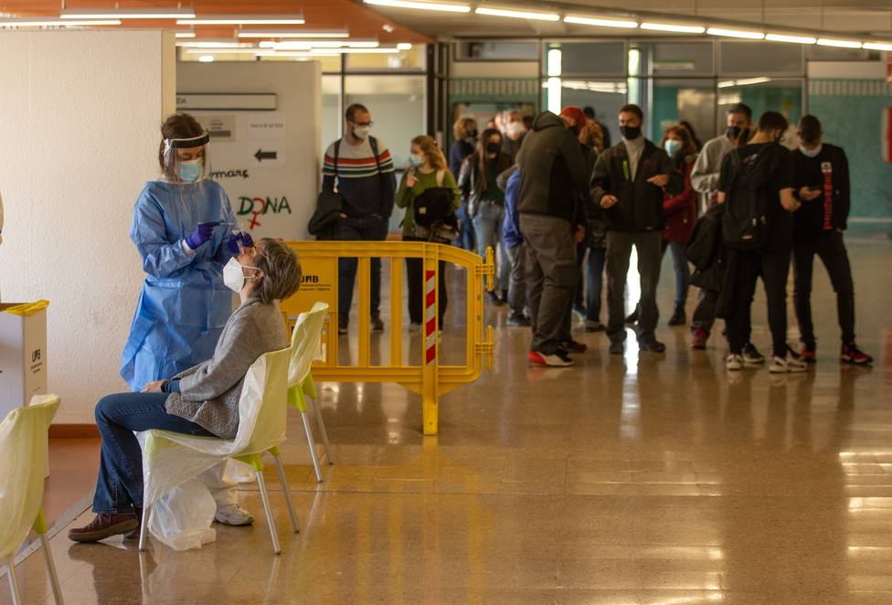 Cataluña confirma dos casos de la variante india del coronavirus