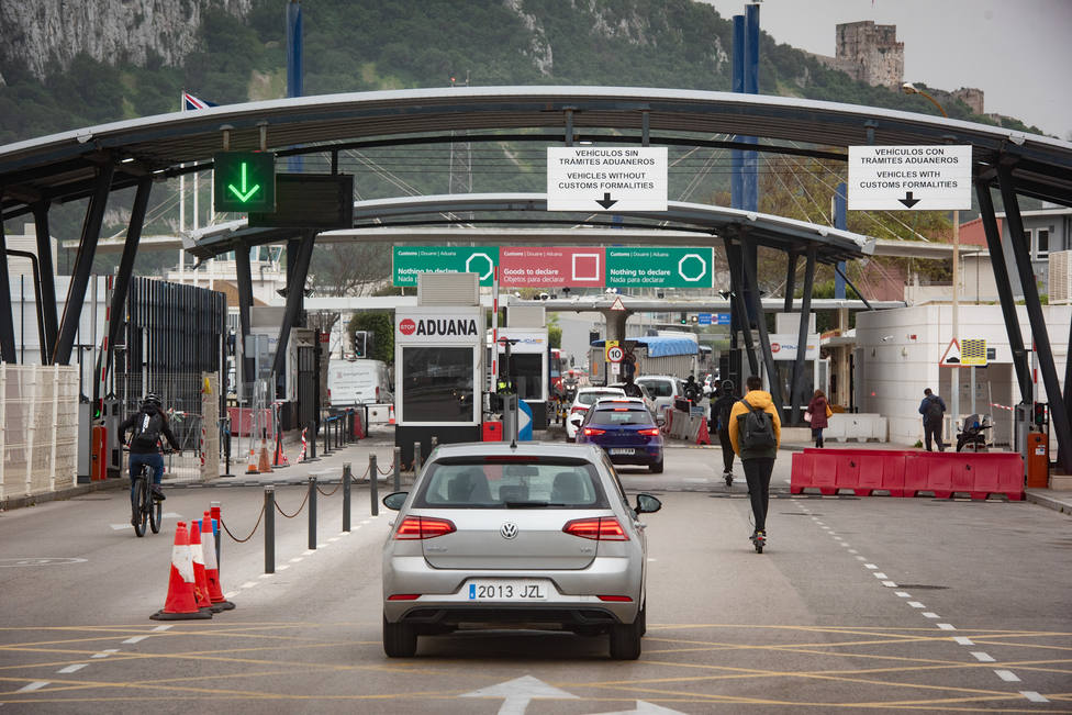 Reino Unido ve un ataque a su soberanía que Bruselas plantee que España controle la frontera en Gibraltar