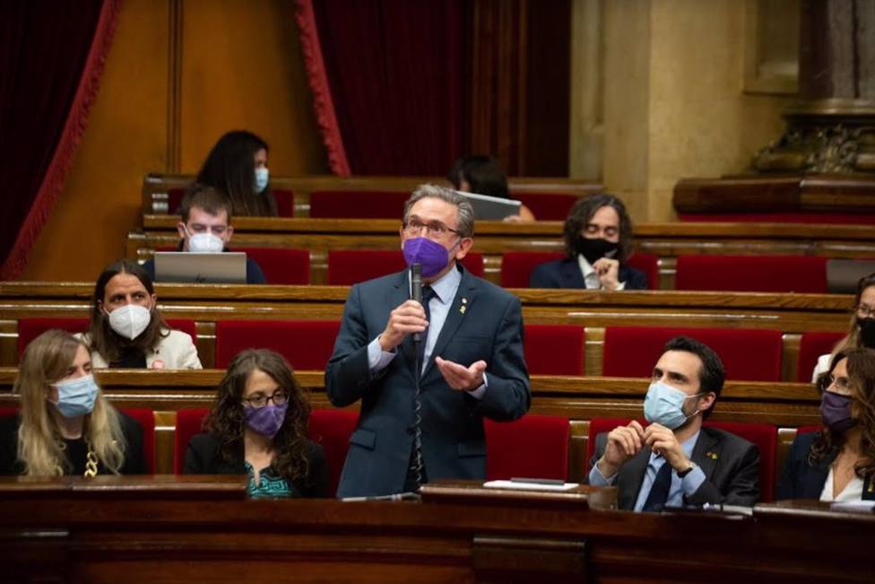El conseller de Economía y Hacienda de la Generalitat, Jaume Giró, en el pleno del Parlament