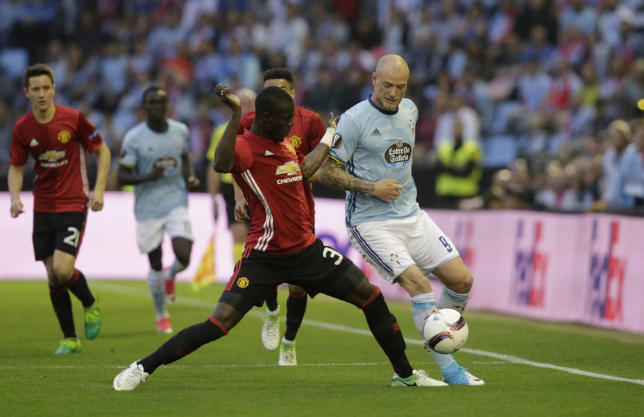 Manchester Uniteds Eric Bailly in action with Celta Vigos John Guidetti