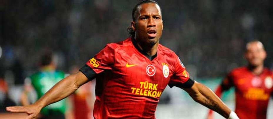 Drogba celebra un gol con el Galatasaray