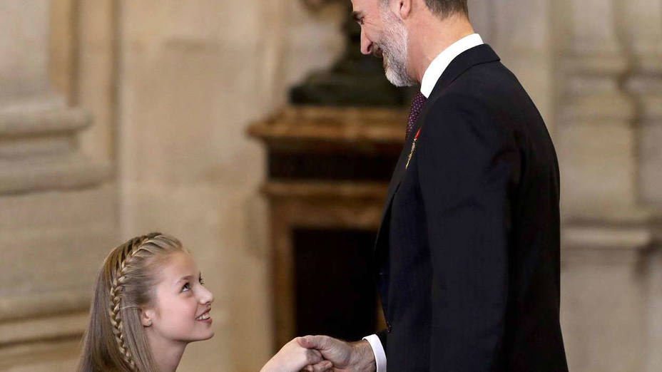 Felipe VI en su 50 cumpleaños impone hoy el Toisón a la Princesa Leonor