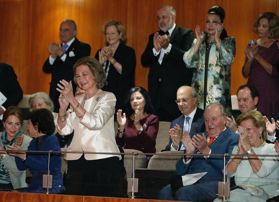 La reina Sofía disfruta de un recital en su 80 cumpleaños con don Juan Carlos