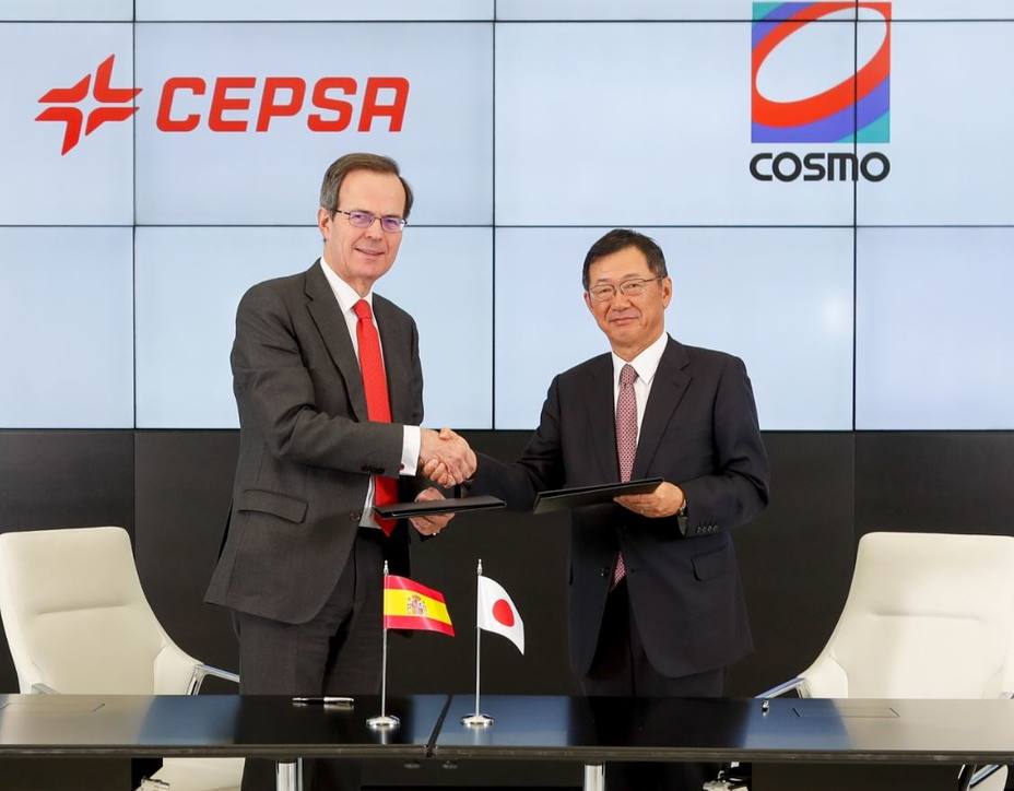 Cepsa amplía su alianza con Cosmo para buscar nuevas oportunidades de negocio en el mercado de lubricantes