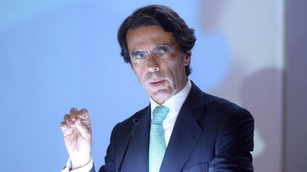 Aznar apela al voto útil y tacha a Sánchez de candidato secesionista