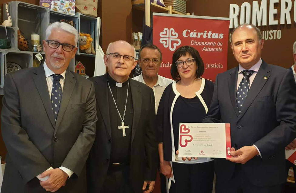 Cáritas Albacete reconoce a Globalcaja por su obra social