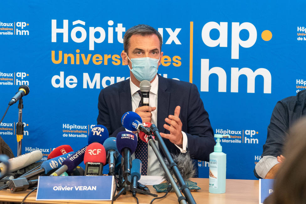 Registran la casa del ministro de Sanidad francés en una investigación sobre la mala gestión de la pandemia