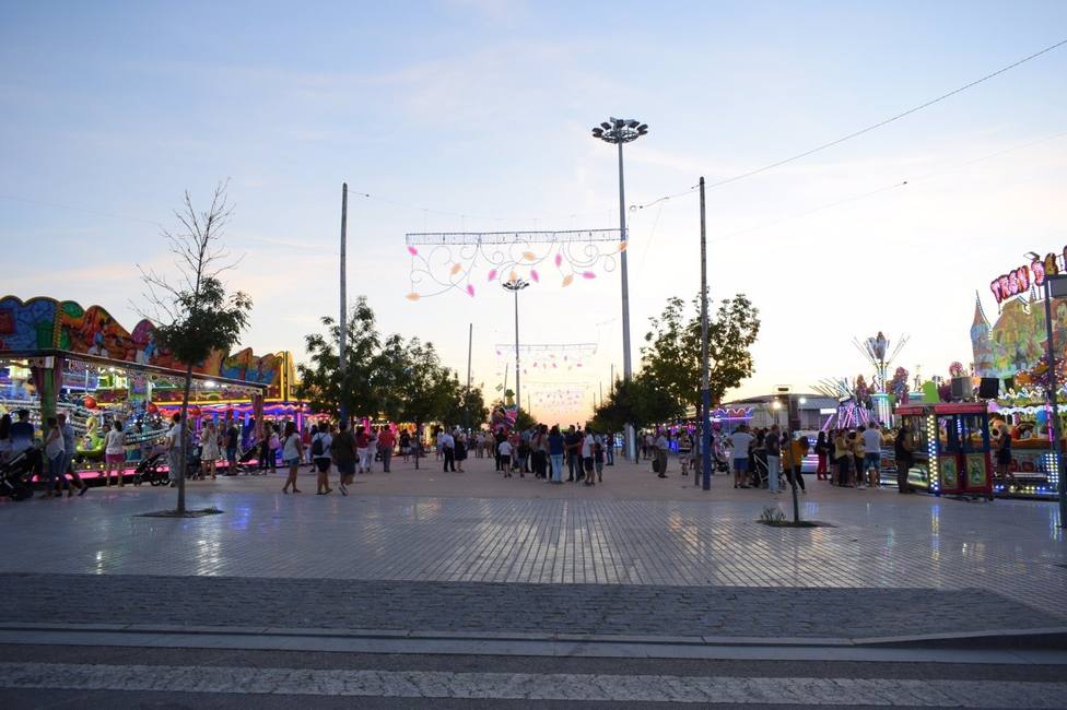 Lucena abrirá el 15 de abril, como parque temático para atracciones y puestos, la Feria de la Primavera