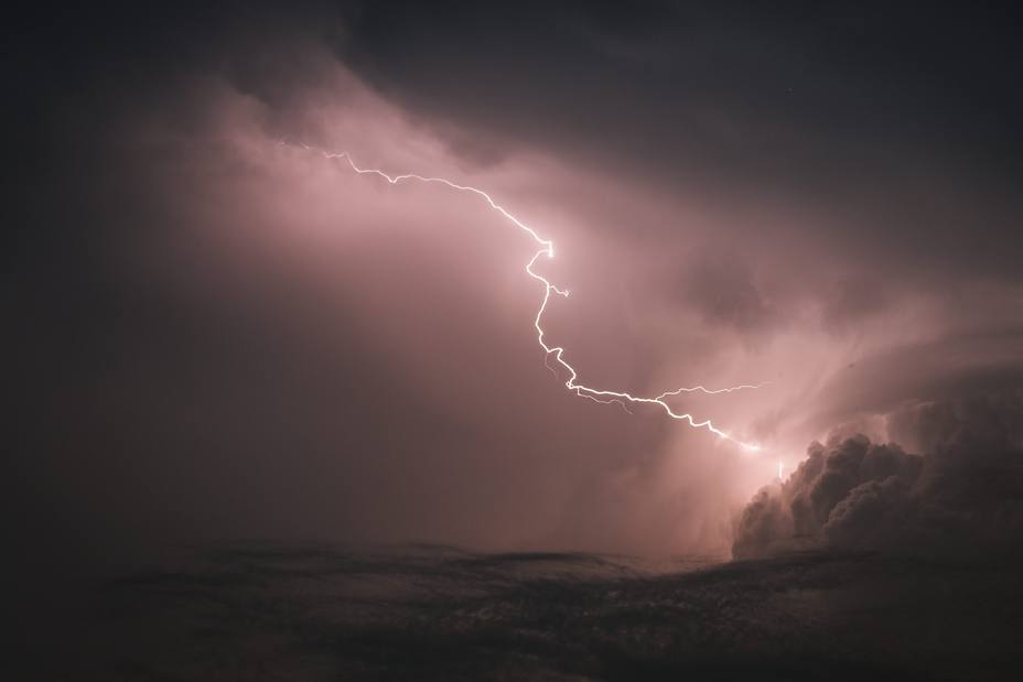 Un hombre fallece después de ser alcanzado por un rayo durante la tormenta eléctrica en Australia