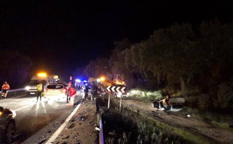 Accidente mortal en Jerez de los Caballeros. Foto: Cruz Roja