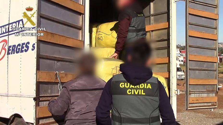Desmantelada una red entre Melilla y Valencia que falseaba permisos para el comercio fronterizo con Marruecos