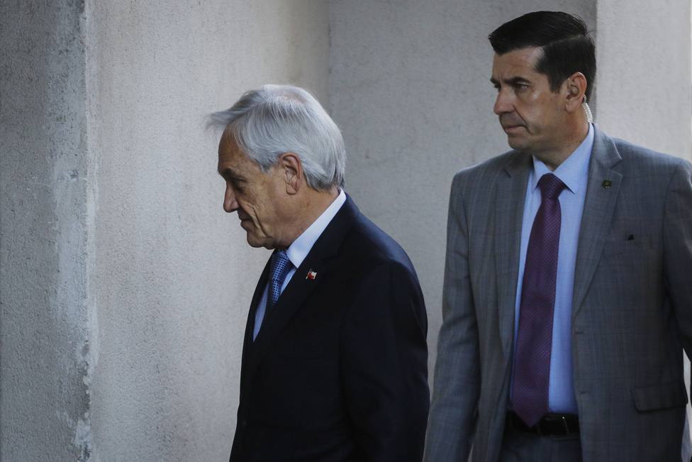 Partidos opositores se niegan a acudir a la reunión con Piñera para pactar una solución a la crisis política