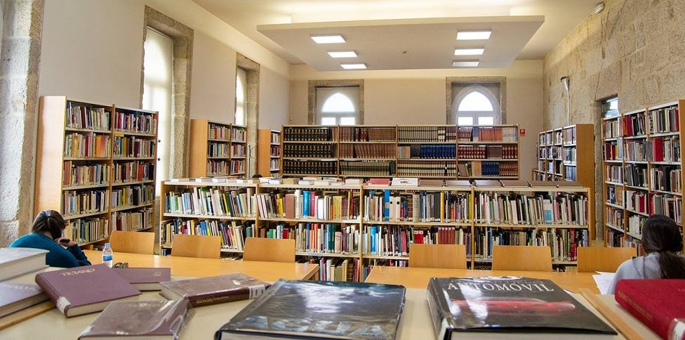 Biblioteca de Tui