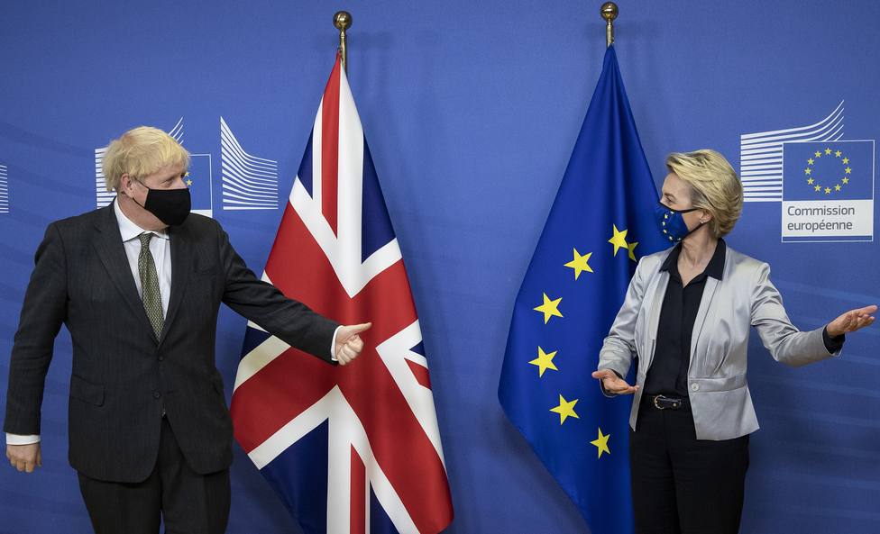 Boris Johnson meets Ursula von der Leyen for trade deal talks
